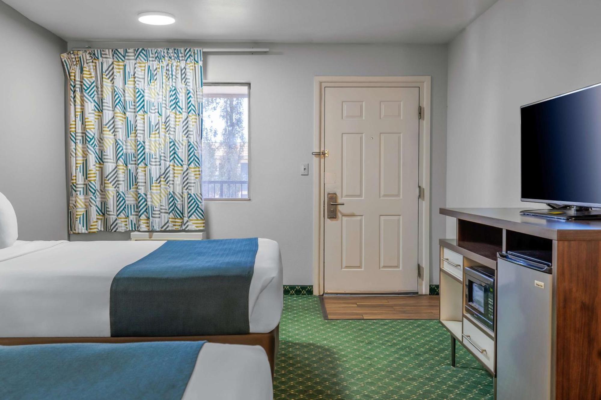 Studio 6 Suites Flagstaff Az Exterior photo